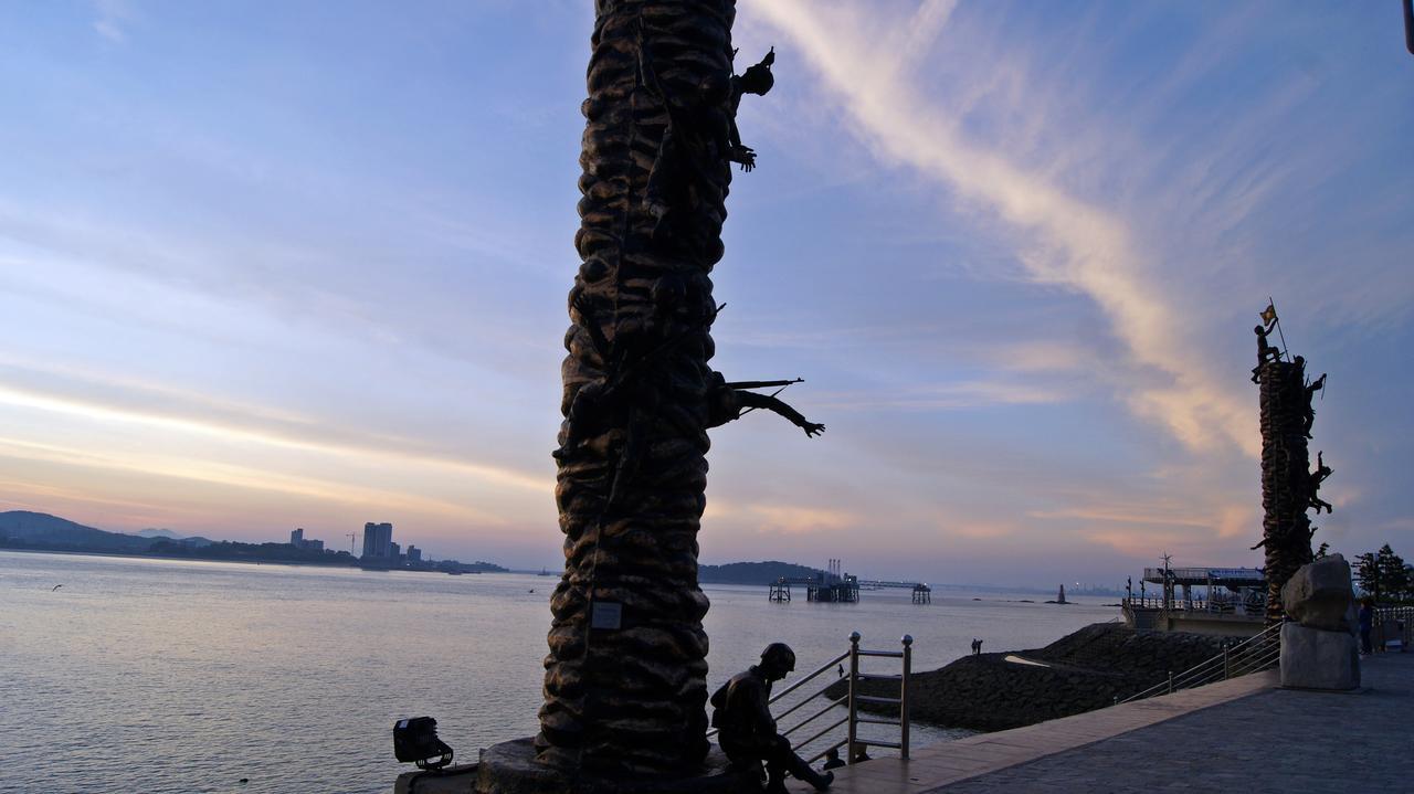 Incheon Blue Marine Hotel エクステリア 写真