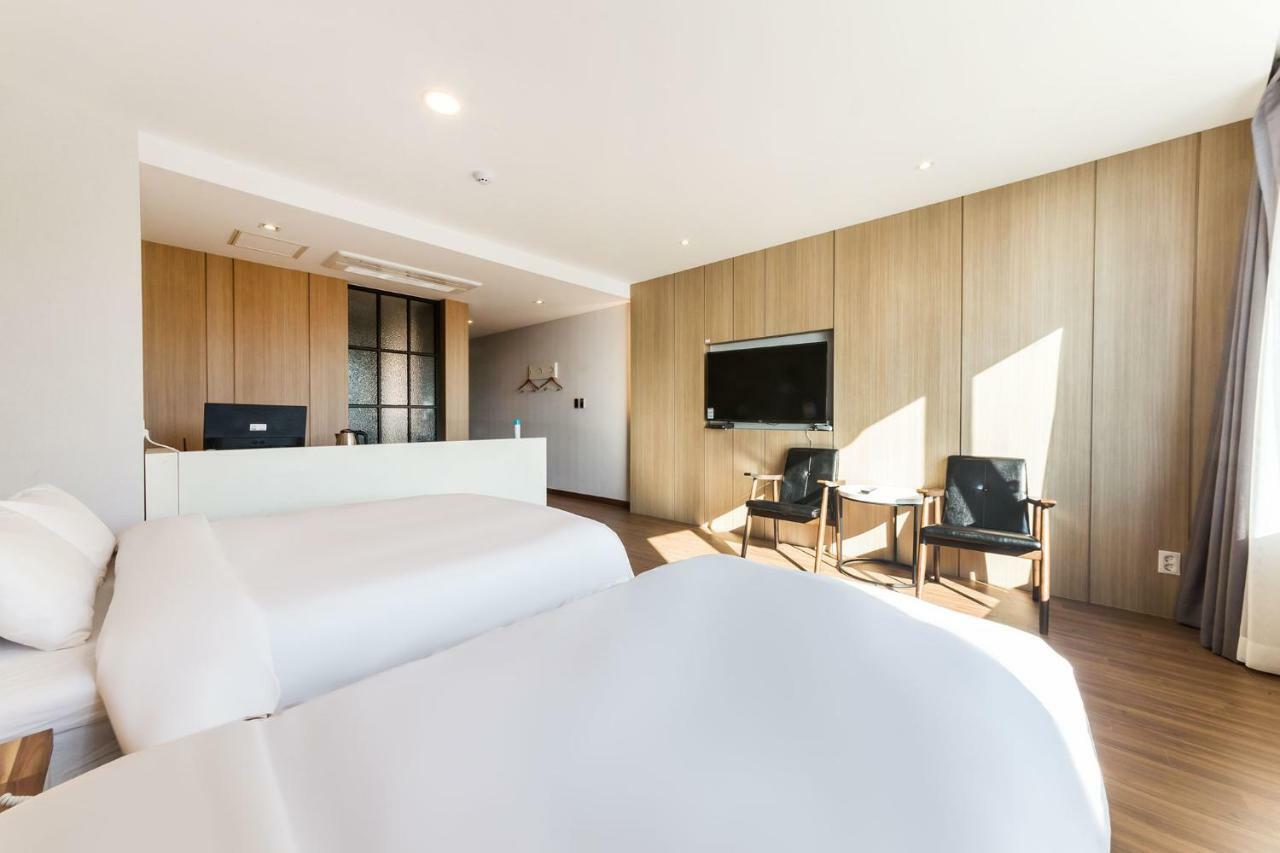 Incheon Blue Marine Hotel エクステリア 写真