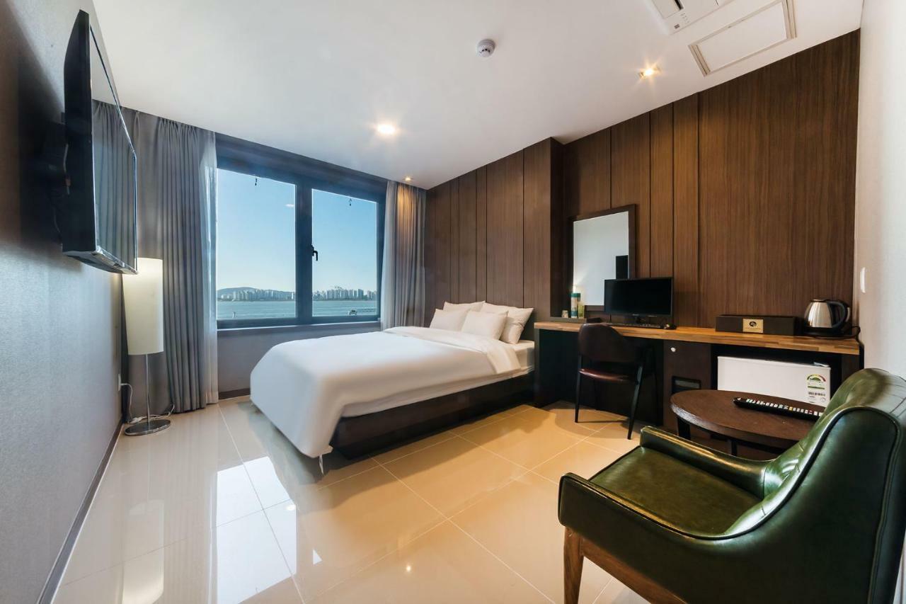 Incheon Blue Marine Hotel エクステリア 写真
